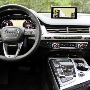 Photo volant cuir nouvelle Audi Q7 (2015)