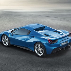 Photo fermée Ferrari 488 Spider (2015)