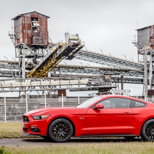 Photo officielle Ford Mustang 2015 : roadtrip Paris-Deauville