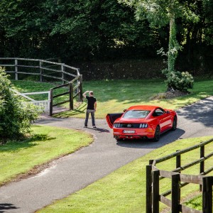 Photo officielle Ford Mustang 2015 : roadtrip Paris-Deauville