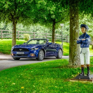 Photo officielle Ford Mustang 2015 : roadtrip Paris-Deauville