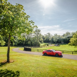 Photo officielle Ford Mustang 2015 : roadtrip Paris-Deauville