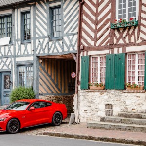 Photo officielle Ford Mustang 2015 : roadtrip Paris-Deauville