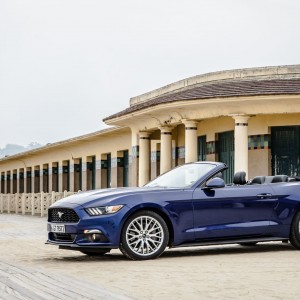 Photo officielle Ford Mustang 2015 : roadtrip Paris-Deauville