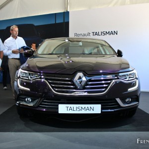 Photo Renault Talisman Initiale Paris Noir Améthyste (2015)