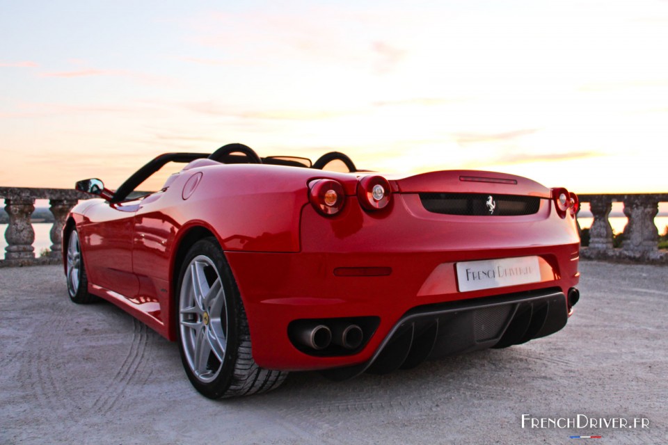 Photo 3/4 arrière Ferrari F430 Spider