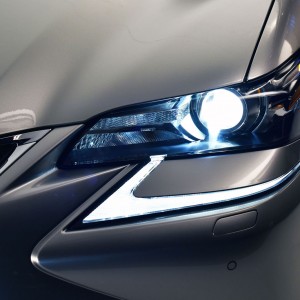 Photo phare avant Lexus GS 200t (2015)