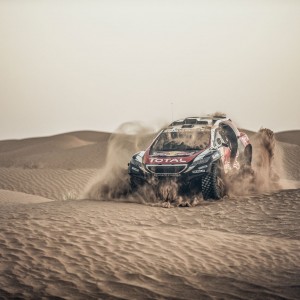 Photo officielle Peugeot 2008 DKR 2015 – Essais Silk Road Rally