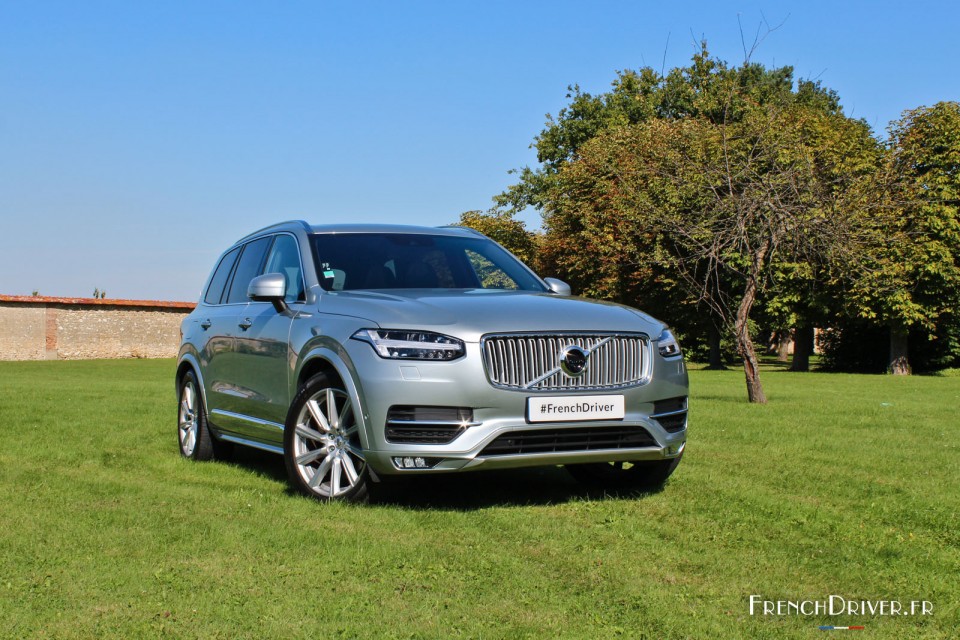 Photo 3/4 avant Volvo XC90 Inscription D5 AWD (2015)