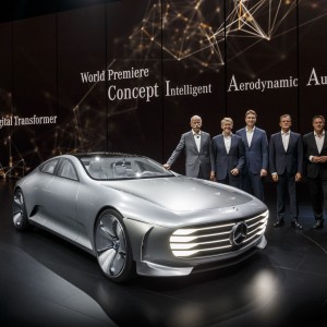 Photo officielle : présentation Mercedes Benz IAA Concept (Francfort 2015)