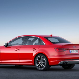 Photo 3/4 arrière nouvelle Audi S4 (2015)