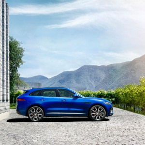 Photo officielle Jaguar F-Pace S (2015)