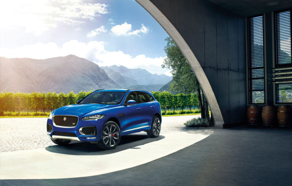 Photo officielle Jaguar F-Pace S (2015)