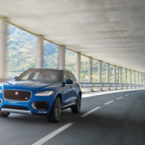 Photo officielle Jaguar F-Pace S (2015)