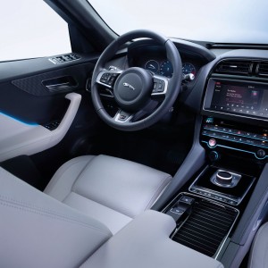 Photo intérieur Jaguar F-Pace S (2015)