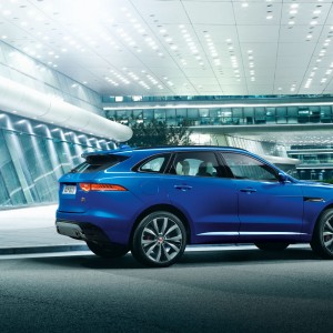 Photo officielle Jaguar F-Pace S (2015)