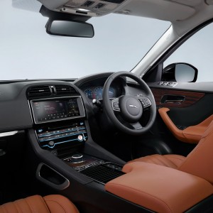 Photo intérieur Jaguar F-Pace Portfolio (2015)