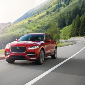 Photo officielle Jaguar F-Pace R-Sport (2015)