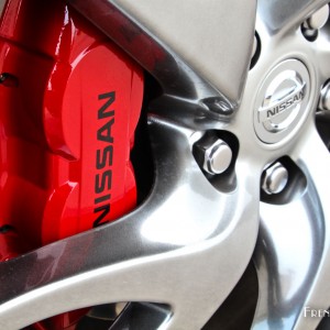 Photo étrier de frein Nissan 370Z – 3.7 l V6 328 ch (2015)