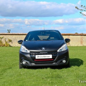 Photo face avant Peugeot 208 GTi by Peugeot Sport (2015)