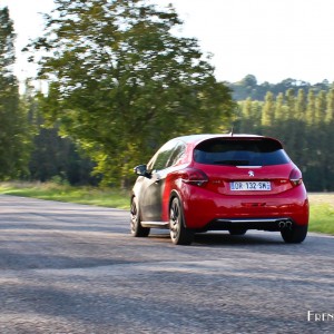 Photo essai Peugeot 208 GTi by Peugeot Sport (2015)