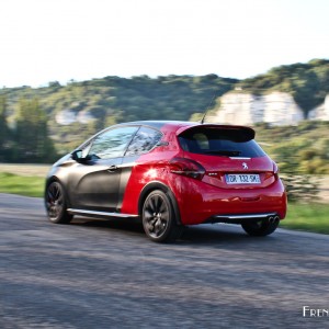 Photo essai Peugeot 208 GTi by Peugeot Sport (2015)