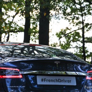 Photo feux arrière LED Tesla Model S 70D (2015)