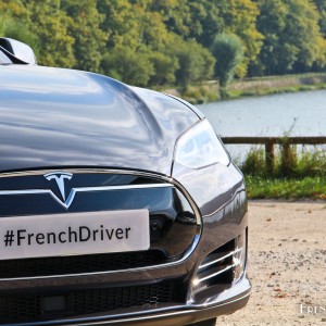 Photo calandre avant Tesla Model S 70D (2015)