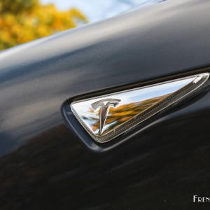 Photo clignotant Tesla Model S 70D (2015)