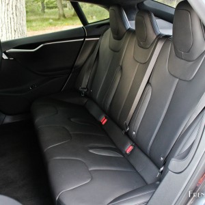 Photo banquette arrière cuir Tesla Model S 70D (2015)