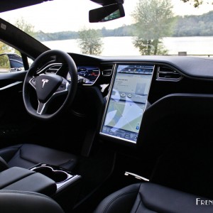 Photo intérieur cuir Tesla Model S 70D (2015)