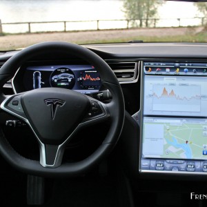 Photo volant Tesla Model S 70D (2015)