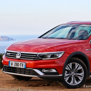 Photo bouclier avant Volkswagen Passat Alltrack (2015)