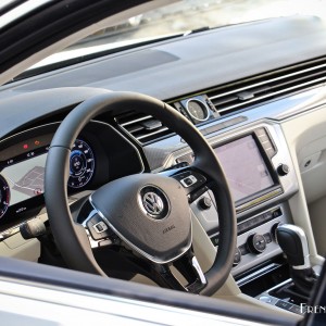 Photo volant Volkswagen Passat GTE (2015)