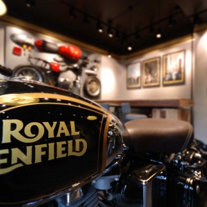 Photo Mikael Florentin – Boutique Royal Enfield Paris