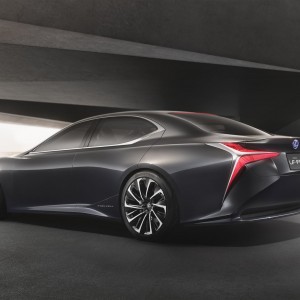 Photo 3/4 arrière Concept Lexus LF-FC (2015)