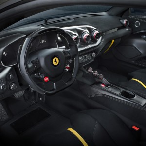Photo intérieur Ferrari F12tdf (2015)