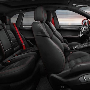 Photo intérieur cuir alcantara Porsche Macan GTS (2015)