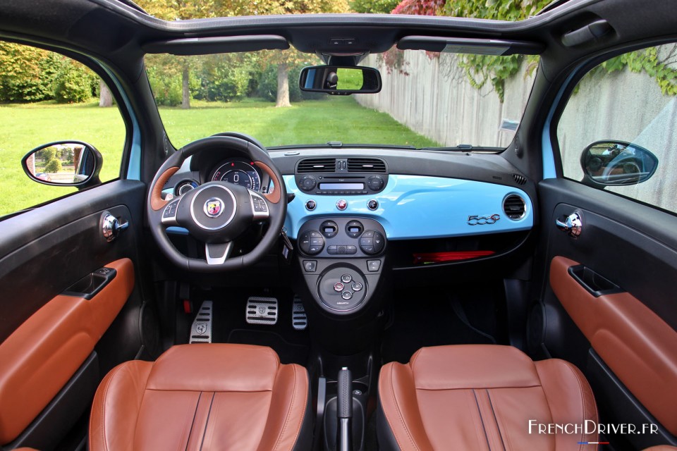 Photo intérieur cuir Abarth 595 Turismo (2015)