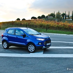 Photo essai Ford EcoSport Titanium Bleu Kinetic (2015)