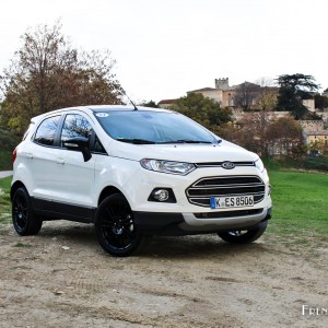 Photo essai Ford EcoSport Titanium S Blanc Diamant (2015)