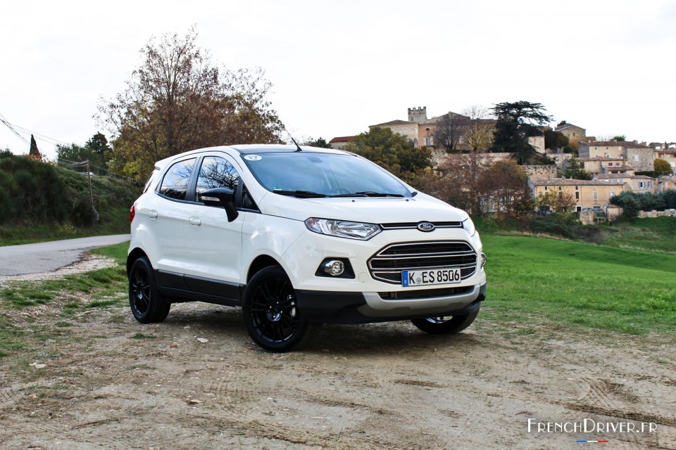 Photo essai Ford EcoSport Titanium S Blanc Diamant (2015)