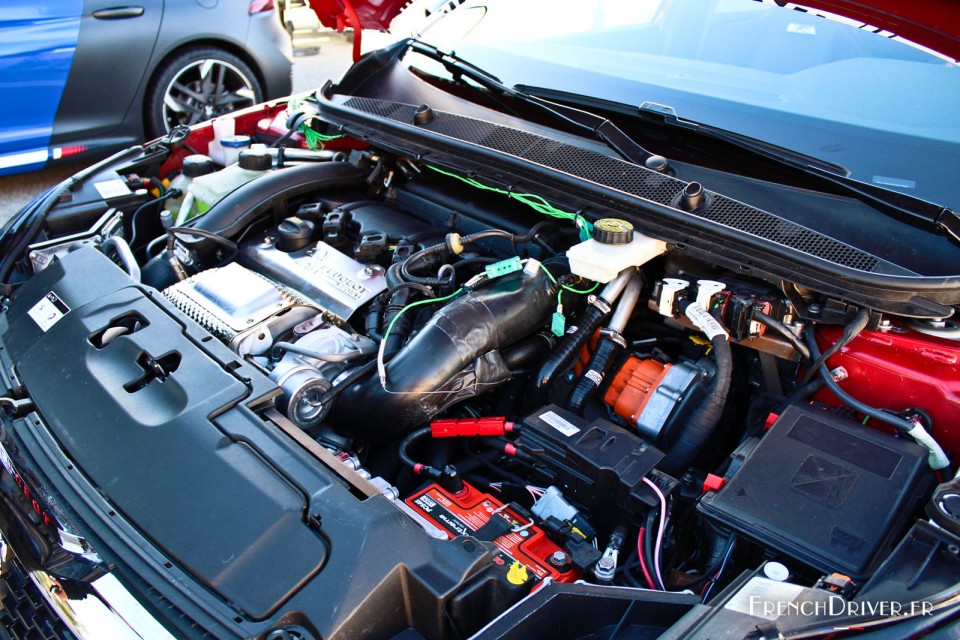 Photo moteur 1.6 THP HYbrid 500 ch - Peugeot 308 R HYbrid (2015)