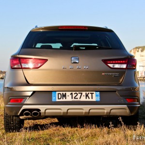 Photo face arrière SEAT Leon X-PERIENCE (2015)