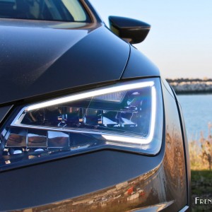 Photo phare avant SEAT Leon X-PERIENCE (2015)