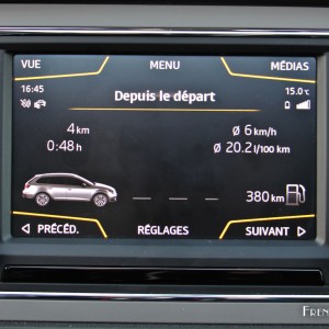 Photo ordinateur de bord consommation SEAT Leon X-PERIENCE (2015