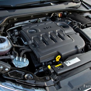 Photo moteur 2.0 TDI 184 ch SEAT Leon X-PERIENCE (2015)