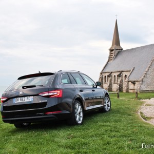 Photo essai Skoda Superb Combi Noir Magic Nacré (2015)