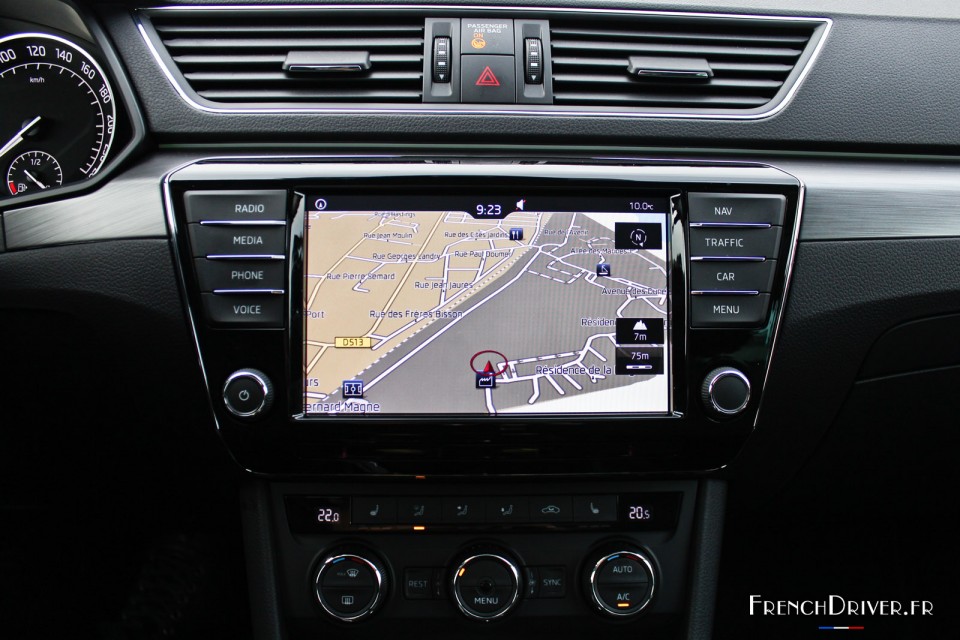 Photo écran tactile Skoda Superb Combi (2015)