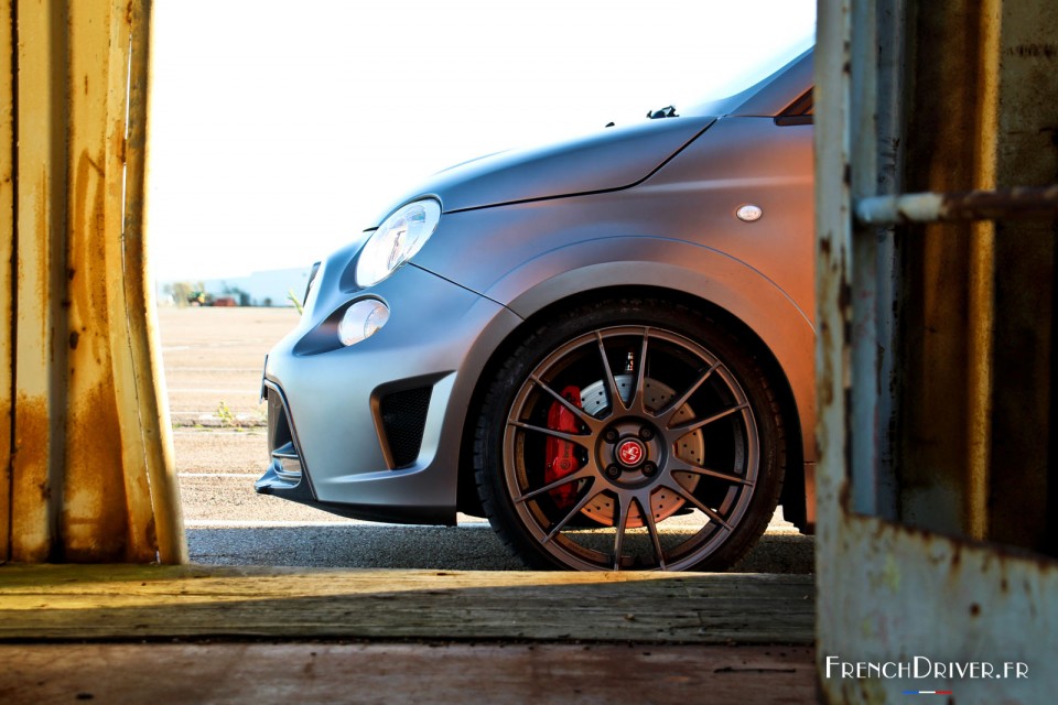 Photo essai Abarth 695 Biposto (2015)